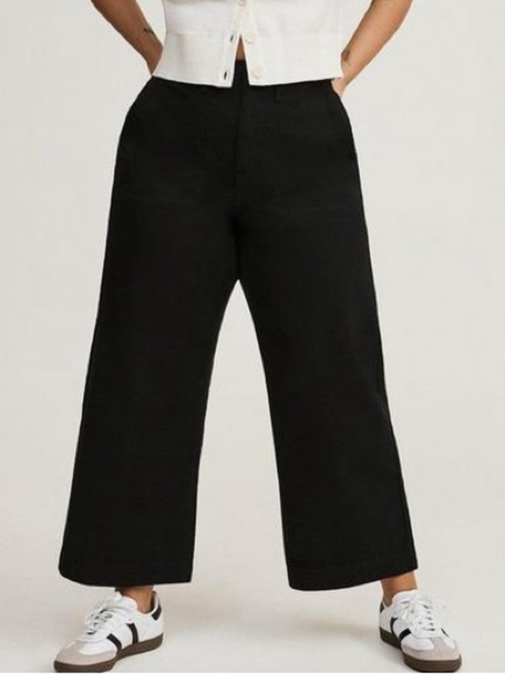 Torrid women’s lace up utility cropped wide leg pants 💜